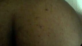 who wouldn't want to slide between those slim thick ebony cheeks...?