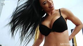 Shalina Devine Mind-Blowing Curvy Milf Homemade Sex Tape Cowgirl Cumshot