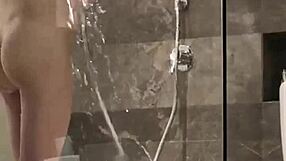 oh man, newyokumaimai's so cute in her shower... ponytail, small tits, those legs n feet, total college dream 😍