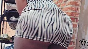 i can't stop watching this sexy ebony stripper twerk her big booty in a tight dress at the club