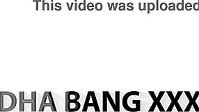 toxic brownskinn nudist gawd flaunts big pussy on beach