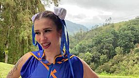 chun-li cosplay twerk and outdoor blowjob action