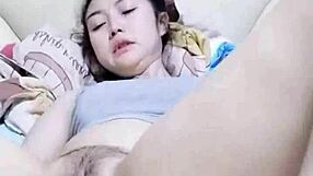 Amateur babe squirts wildly on masturbation machine twice