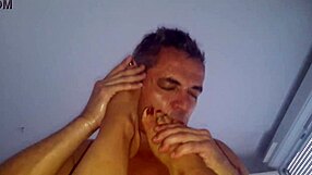 Aimer Baiser French Amateur Licking Her Feet