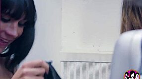 valentina ricci and clea gaultier toy each other