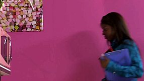 JASMINE WEBB AND LISSA LOVE SHARE BIGGEST GROUP LICKS IN STEAMY BI THREESOME