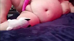 hot chubby white girl with big tits masturbates her fat pussy solo