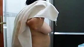 let's chat during my live webcam show from the bedroom tonight. join the fun now