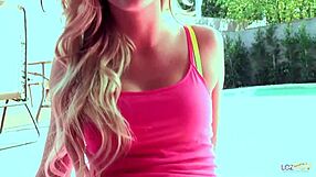 Emo γκόμενα γλείφει και ψαρεύει μικρά βυζάκια ξανθιάς 18+ υγρό ξυρισμένο μουνί τριβή σκληρά