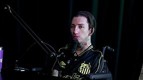 Gabriel Do Olhar Sob Rodas Gets Cinema Blowjob Offer from Sheer Red Tease