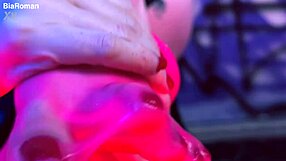 wanna see these hotties rub their messy feet all over each other?