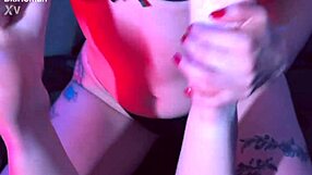 wanna see these hotties rub their messy feet all over each other?