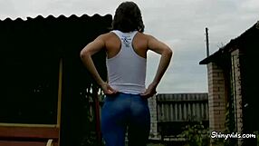 Kira Blue's tight spandex leggings tease every sexy curve