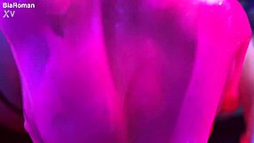 wanna see these hotties rub their messy feet all over each other?