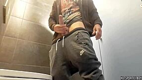 WOW SEXY MUSCULAR STUD JERKS MONSTER COCK IN PUBLIC BATHROOM!