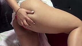 Nerdy Snow White Costume Girl Masturbates Homemade Latina Style!