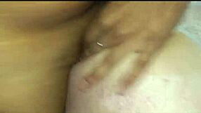 me gusta que me cojan la garganta y me den de perrito por mi chincheta toda mojada