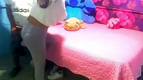 no por el culo, duele mucho pero lo aguanto todo