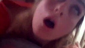 me gusta que me cojan la garganta y me den de perrito por mi chincheta toda mojada