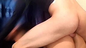 estoy follando sin condon al novio de mi amiga casi en pussy pero semen en mi culo