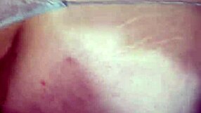 me gusta que me cojan la garganta y me den de perrito por mi chincheta toda mojada