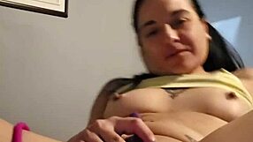 Emy Angel Fingers Petite Webcam Pussy Closeup