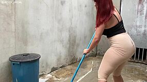 Safada Brazilian Maid Teases Ass Fetish Voyeur