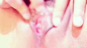 oh yeah, rubbing my asian clit feels so good