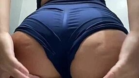 18-year-old blonde teen shows off her big juicy ass curves