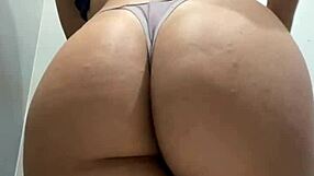 18-year-old blonde teen shows off her big juicy ass curves