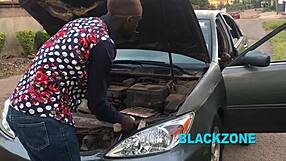 Her Car Broke and Stranger Rushes to Her Rescue