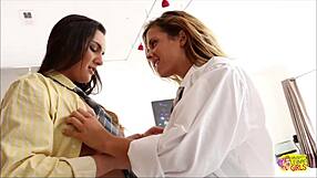 keisha gray vs paisley parker pussy rubbing contest cums first