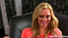 i finger tight masseuse pussy les style