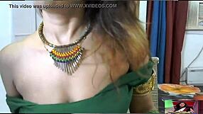 indian webcam babe spreads for hardcore pussy pounding with massive desi cock till she squirts everywhere