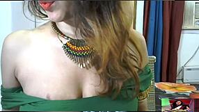 indian webcam babe spreads for hardcore pussy pounding with massive desi cock till she squirts everywhere