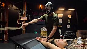 perra, ¿te gusta que tu amo te ate y folle el culo profundo?