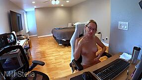 oh god stepmom milf spreads her huge tits pussy live masturbating full scene free