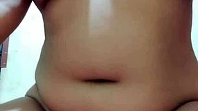 Thick goddess shakes curvy nude body, massive boobs bounce wildly