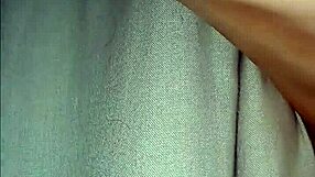 wanna lick your girlfriend's sweaty soles and toes?