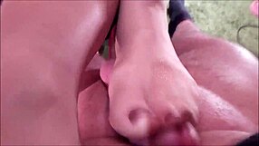 Mara Osner, footjob Mike Robbins?