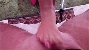 Mara Osner, footjob Mike Robbins?