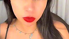 Thick fit babe squirts hard gripping her wristwatch in orgasm frenzy