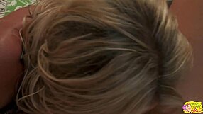 wanna see curvy blondes eat pussy and facesit to orgasm?