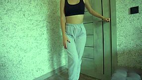 BIG CLIT TEEN PISSES SWEATPANTS IN GYM DESPERATION