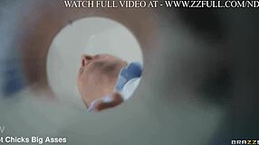 handywoman kaylee ryder spreads pussy for monster cock in car