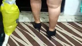 Big-Ass Señora Rocks Shiny Spandex!