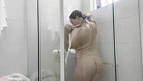 Elis Nebsniak's Busty Blonde Body Drips In Hottest Bath Ever