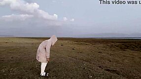 public pissing comp in nature wiping pussy with tp pov 💦🧻🌳