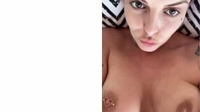 i'm like, worship my feet boy... lick 'em good for mommy mistress!!