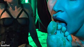 honey drips over sexy feet for licking and sucking session